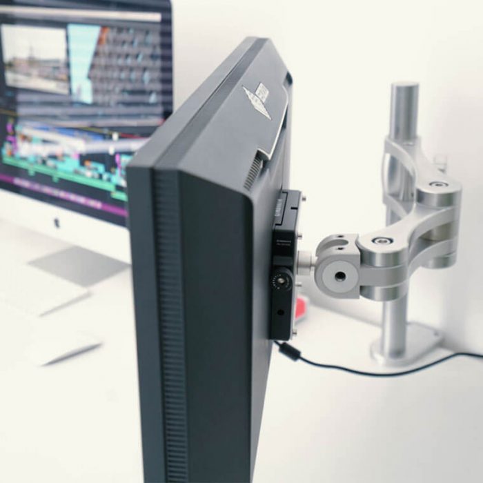 Inovativ quick release vesa monitor mount system
